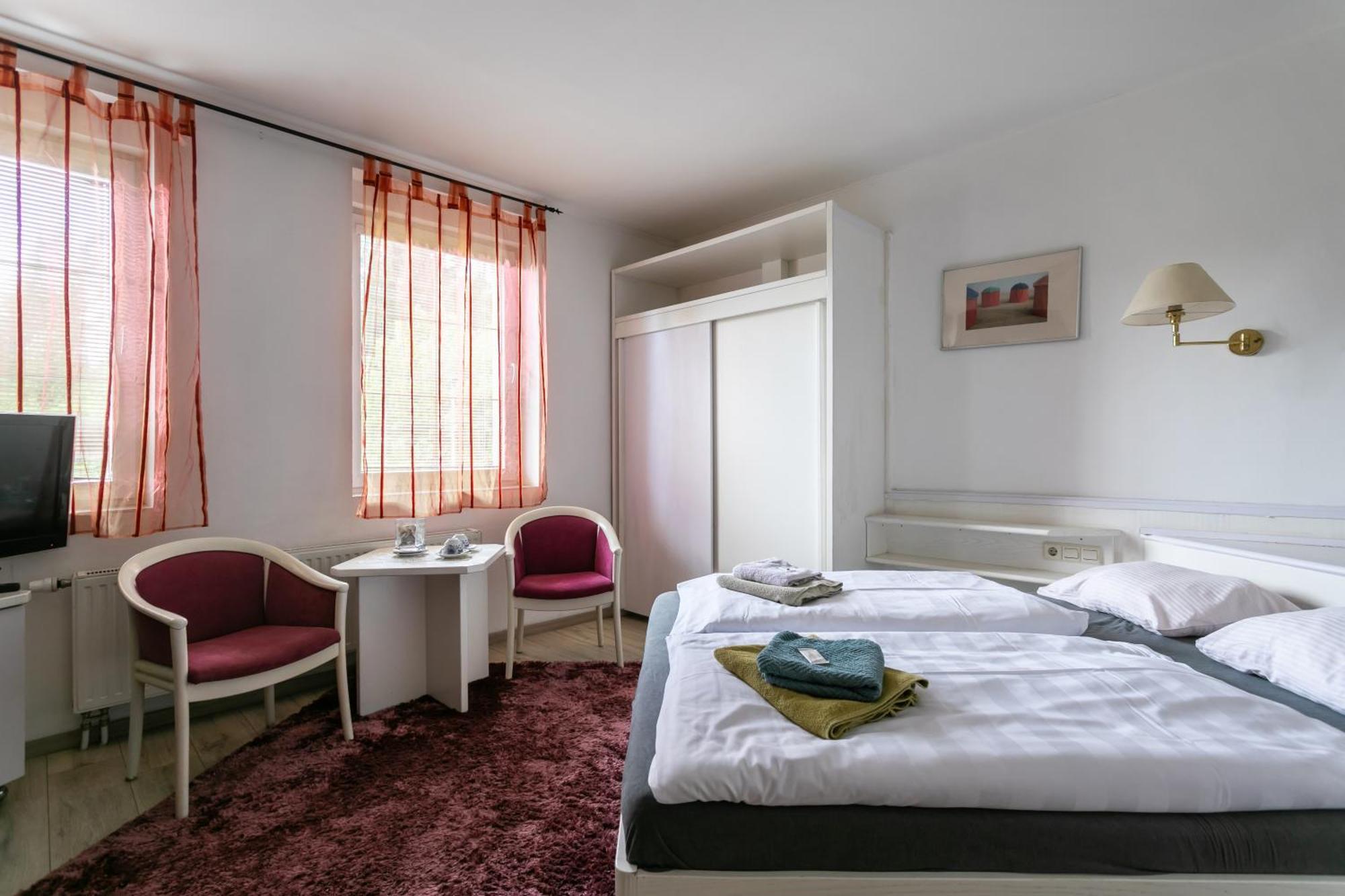 Hotel Panorama Яхимів Екстер'єр фото